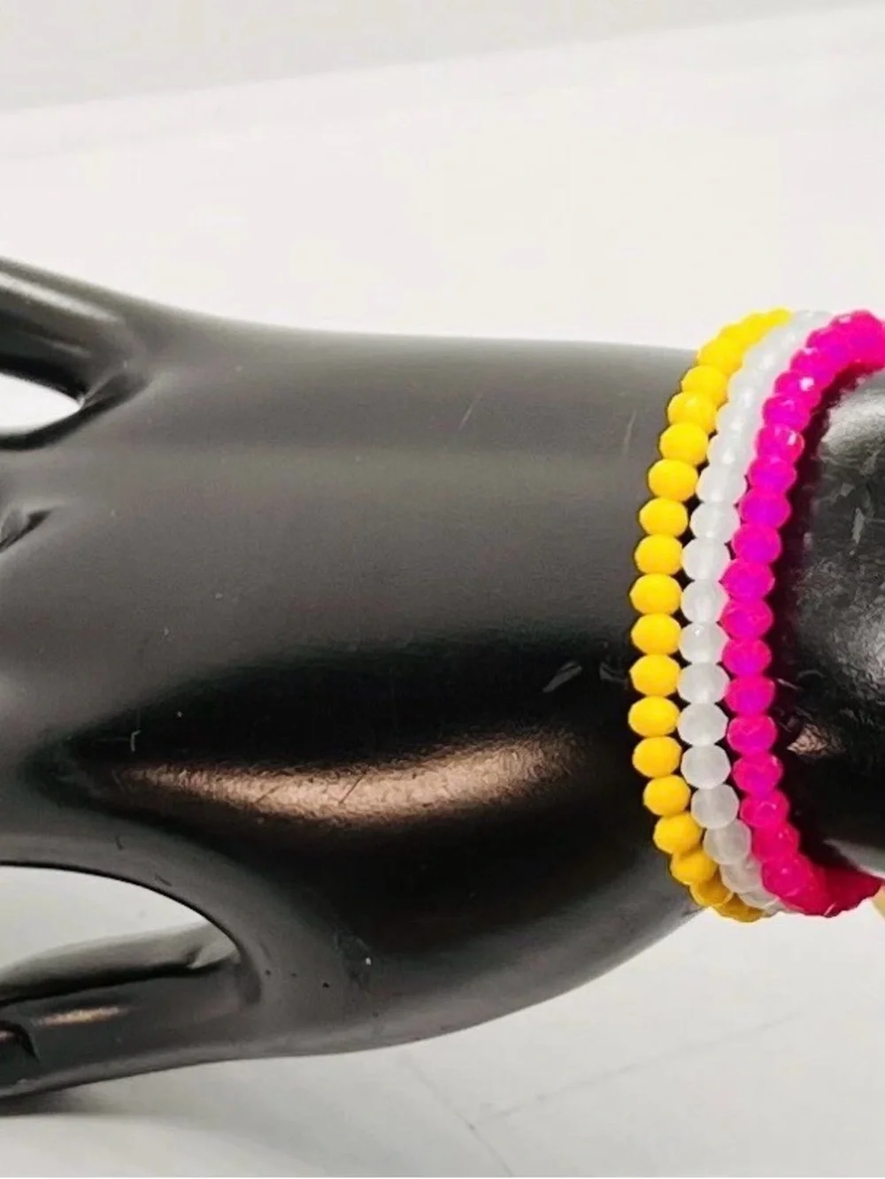 NWOT, JUICY COUTURE Heart Tag Beaded Stretch Bangle Bracelet set of 3, Size 2”